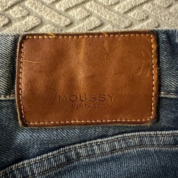 Moussy Vintage Tapered Raw Frayed Hem Jeans Women Size 26 Made in Japan Blue - Picture 7 of 10